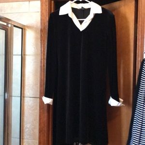 Black/White Velvet Dress size 6P.
